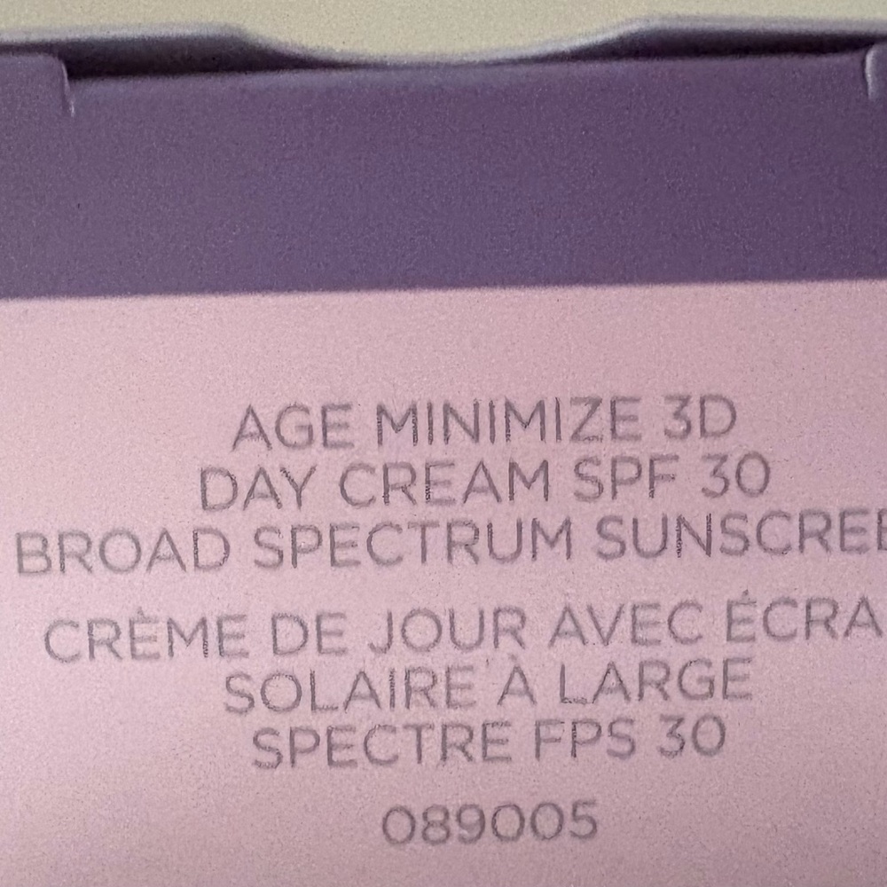 Mary Kay TimeWise Skincare Set - Pink and Gray - Picture 9 of 11